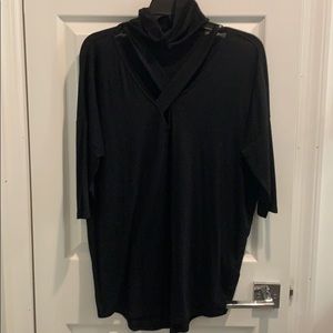 Criss- cross front tunic style top!